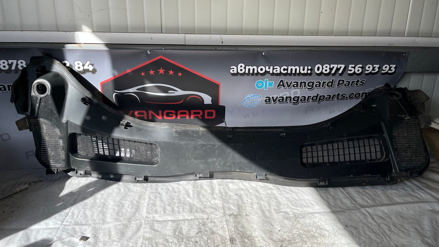 Ford Kuga 2 решетка под чистачки