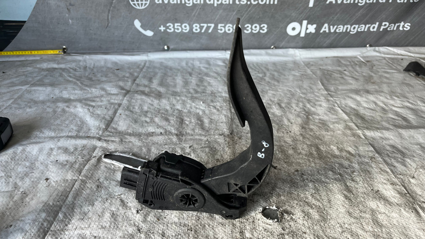 Audi A4 B8 педал за газ