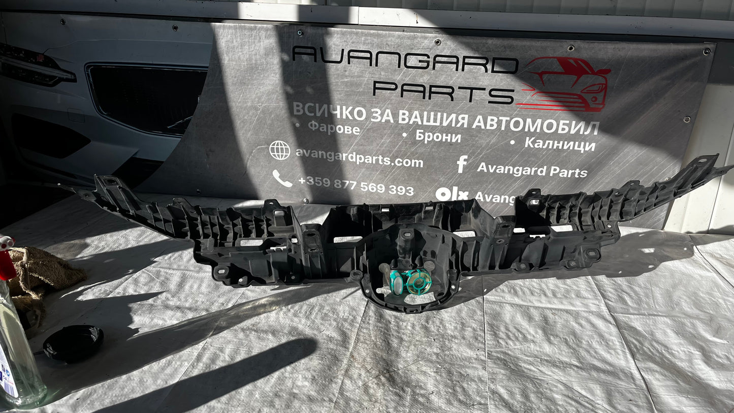 Toyota RAV4 19- държач радиатор