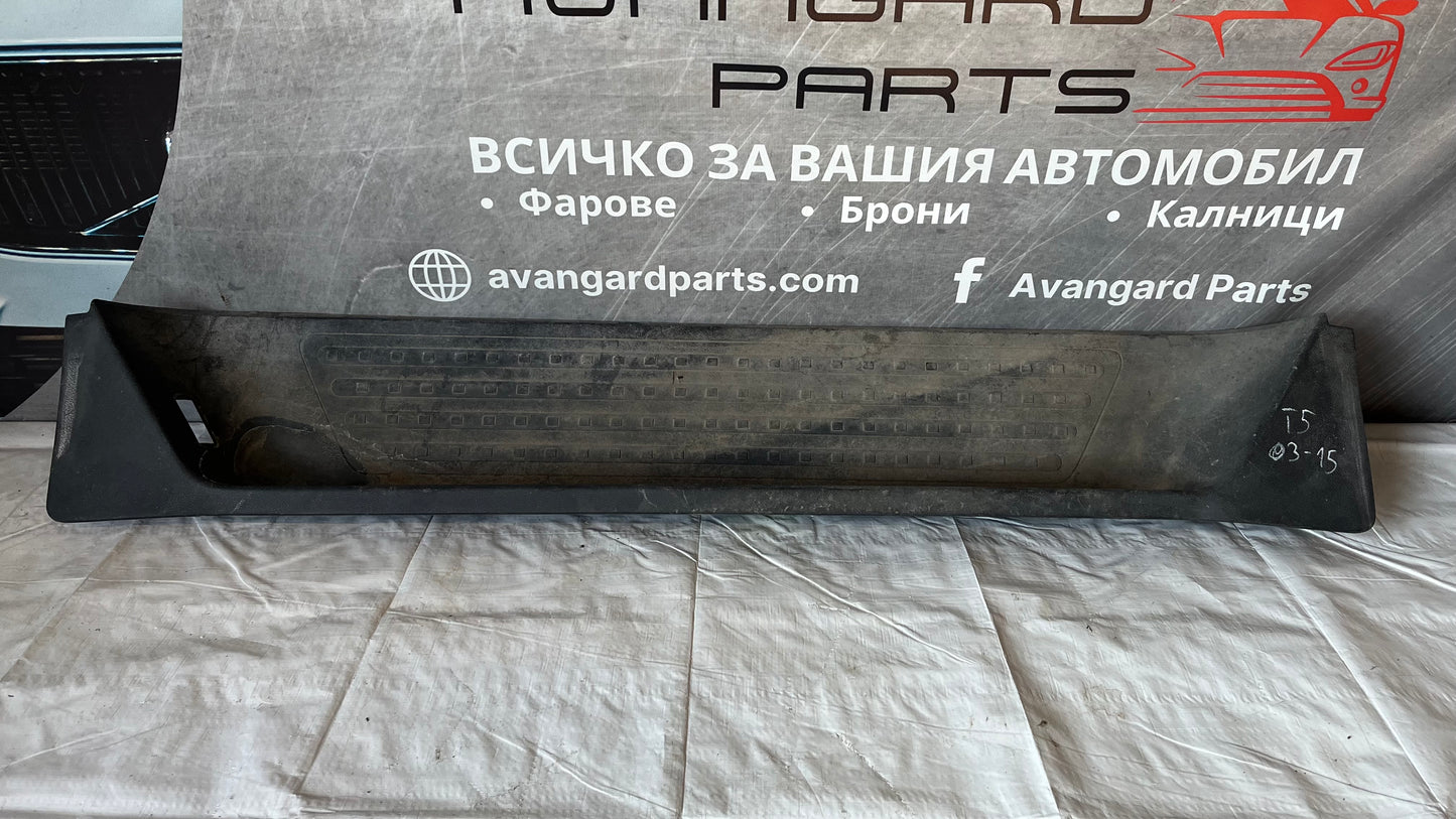 2 броя степенки VW Transporter T6