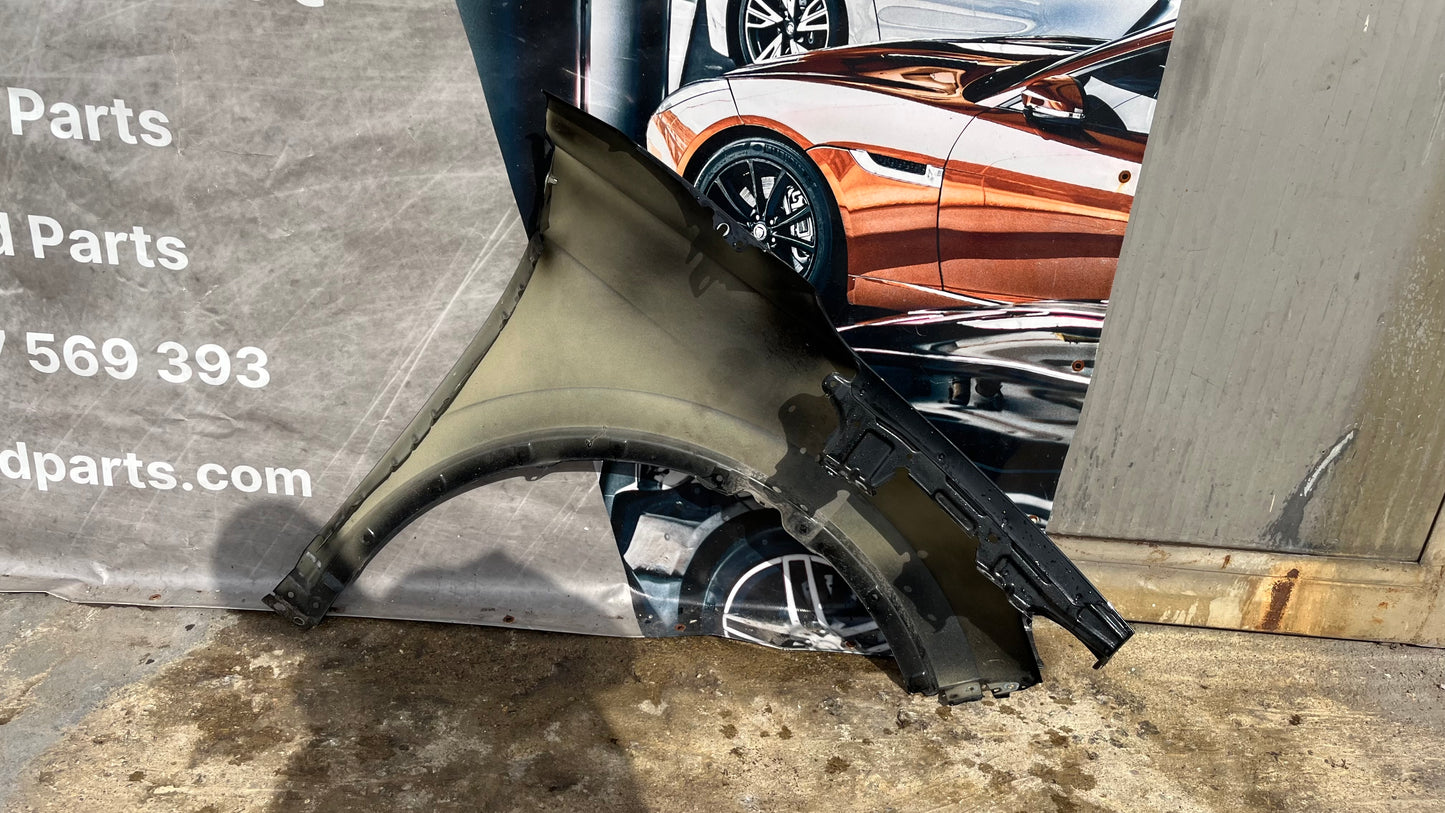 Volkswagen ID4 ляв калник