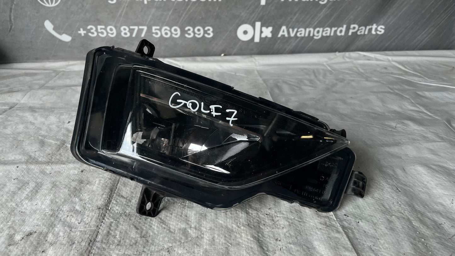 Десен халоген Volkswagen Golf 7