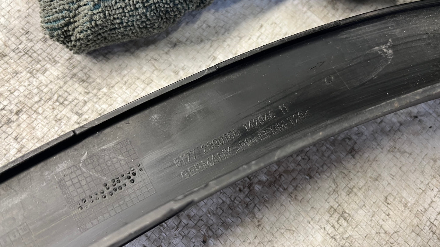 BMW X1 E84 вежда предна дясна