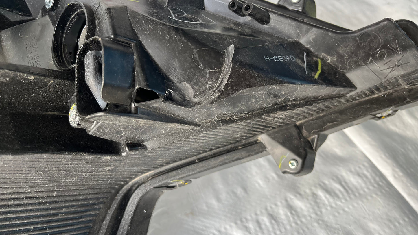 Ляв фар Mitsubishi Spacestar 2 Lift 2020-