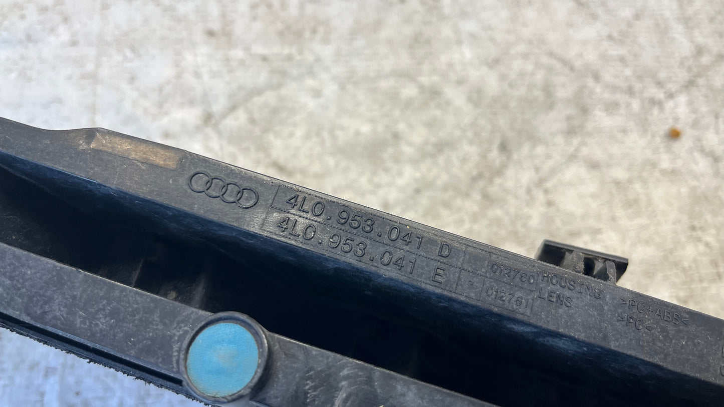 Audi Q7 10- ляв халоген