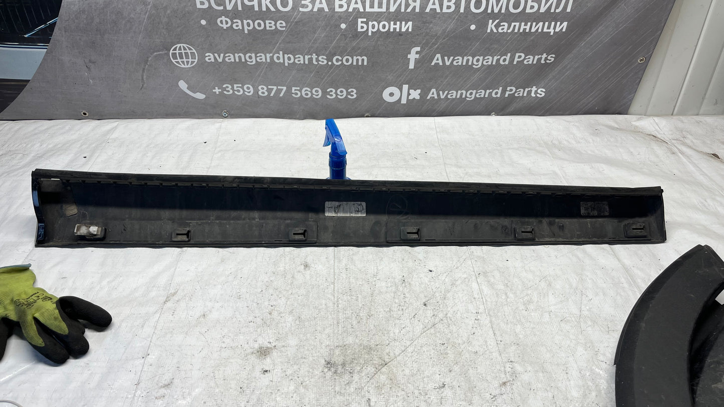 BMW F25 X3 декоративна лайстна дясна