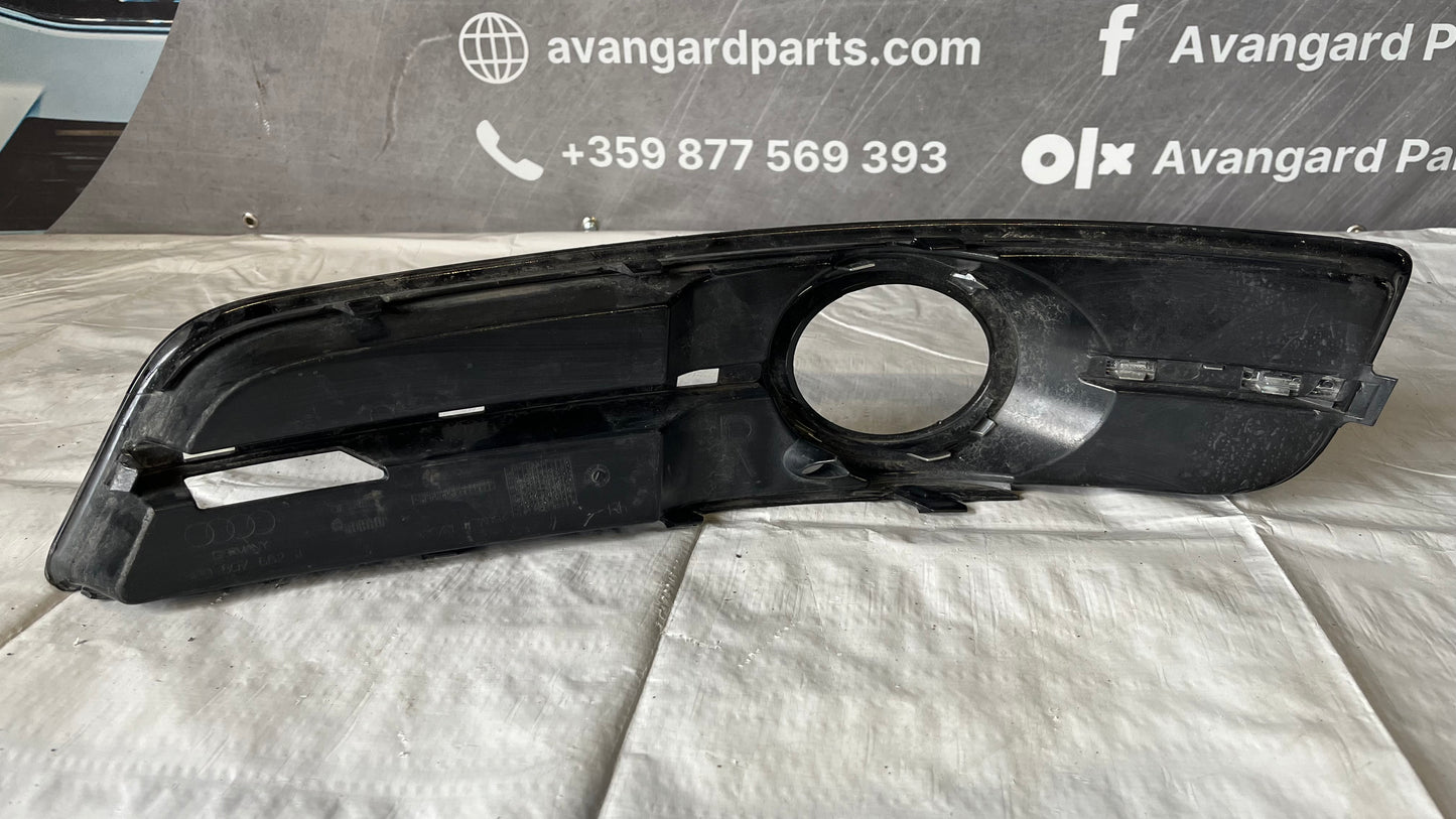 Дясна решетка за халоген Audi A3 8P 2006-2013