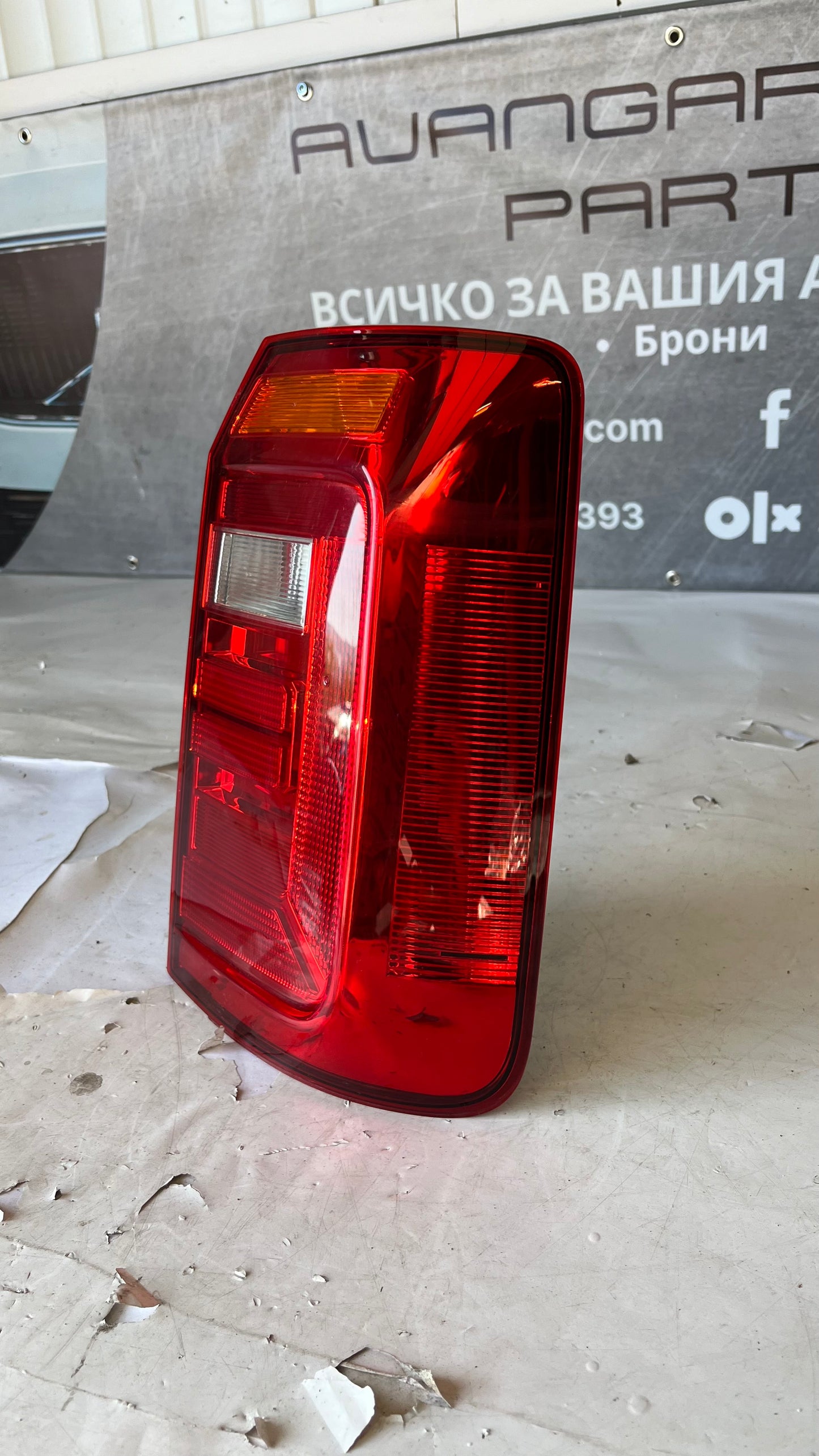 Десен стоп Volkswagen Caddy 3 Facelift 2015-