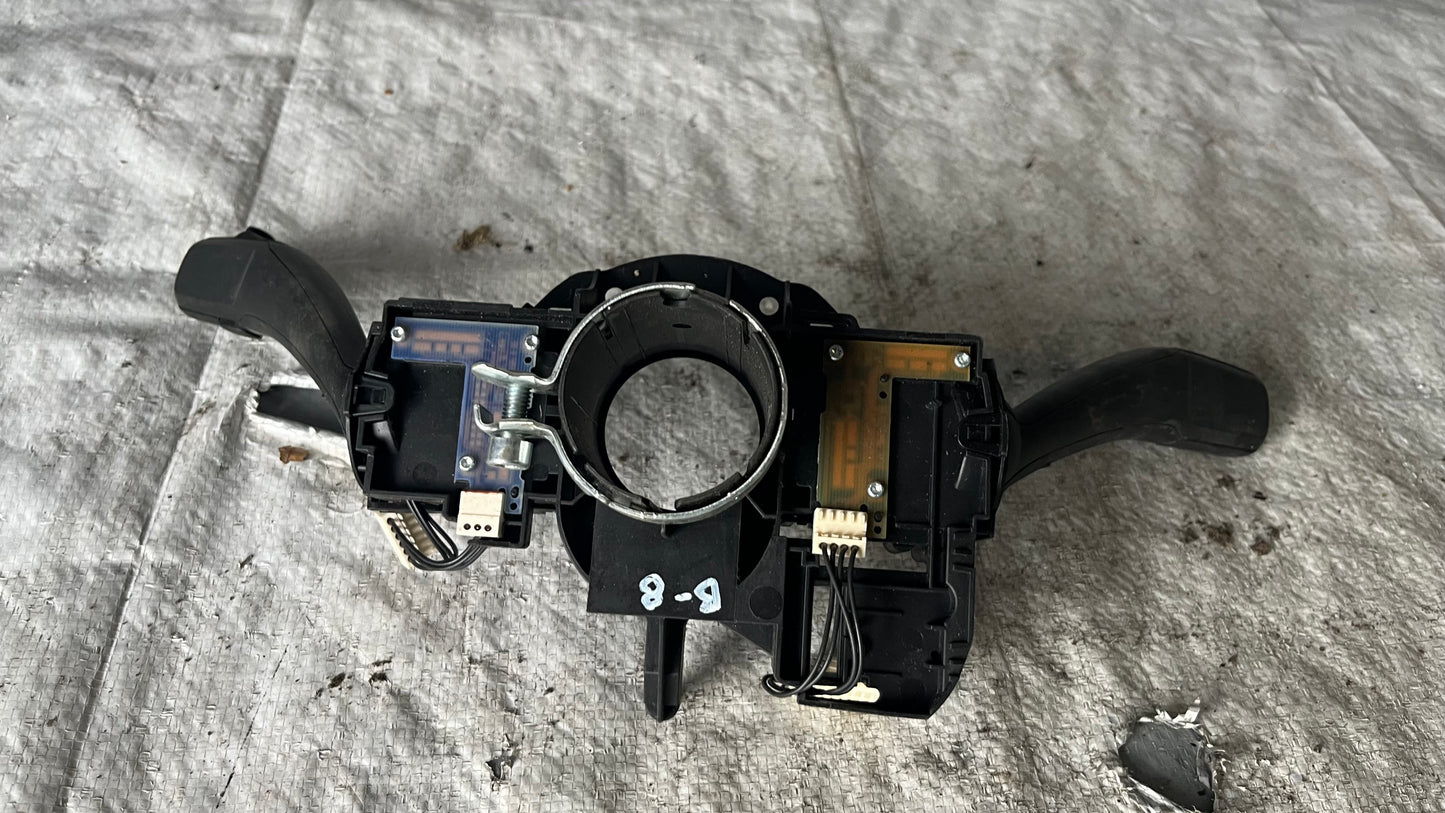 Audi A4 B8 лостчета волан