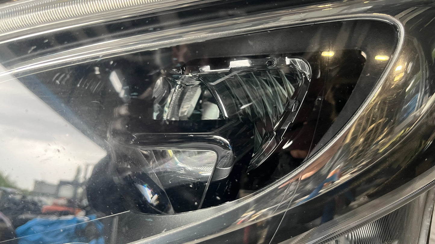 Mercedes Vito W447 ляв фар