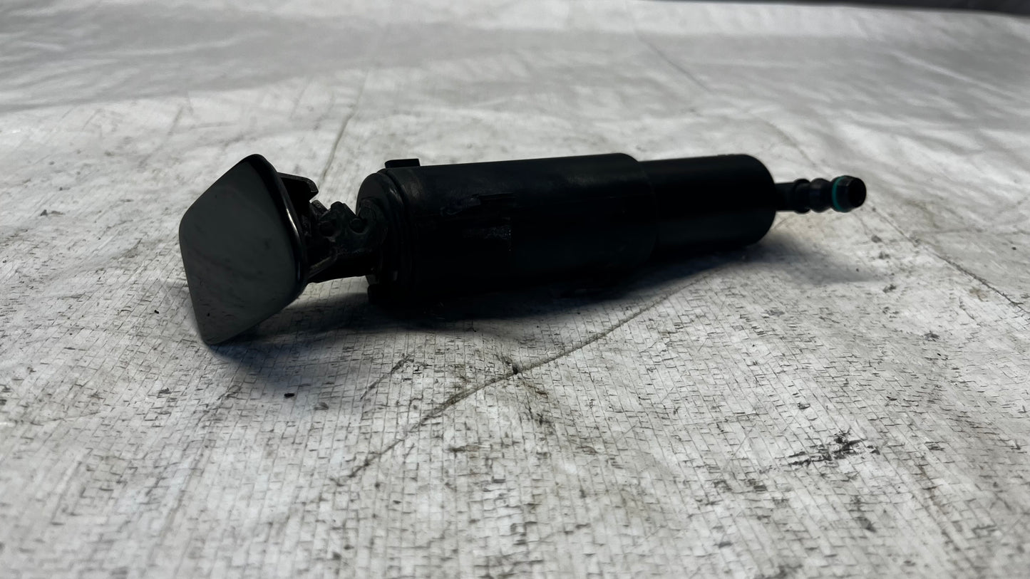 BMW X5 E70 пръскалка за фарове