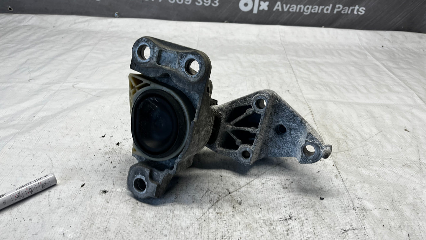 Renault Scenic 3 тампон на двигател