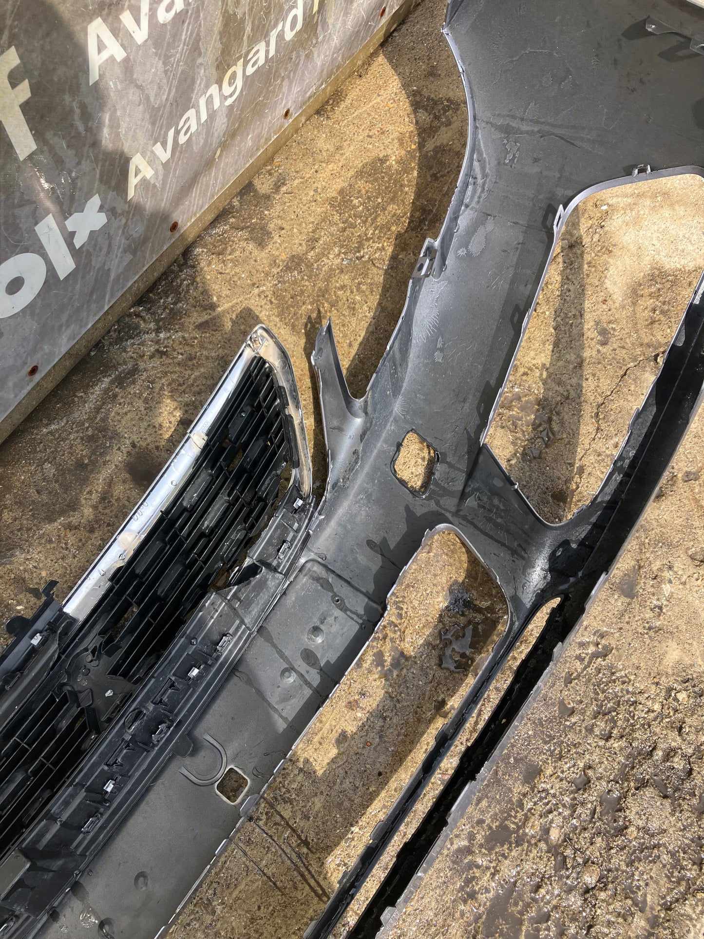 Предна броня за Peugeot 308