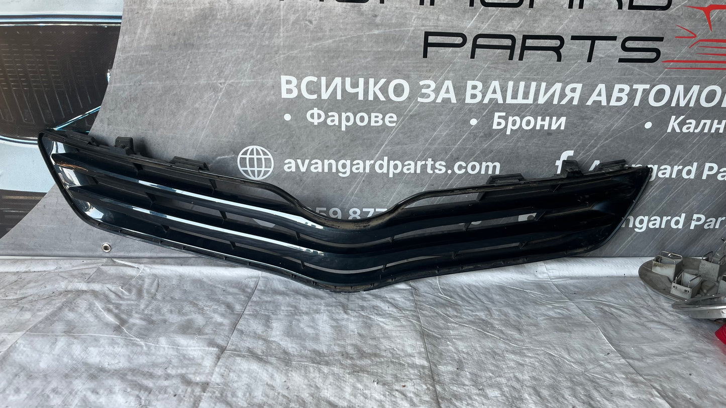 Toyota Verso 3 2009- маска