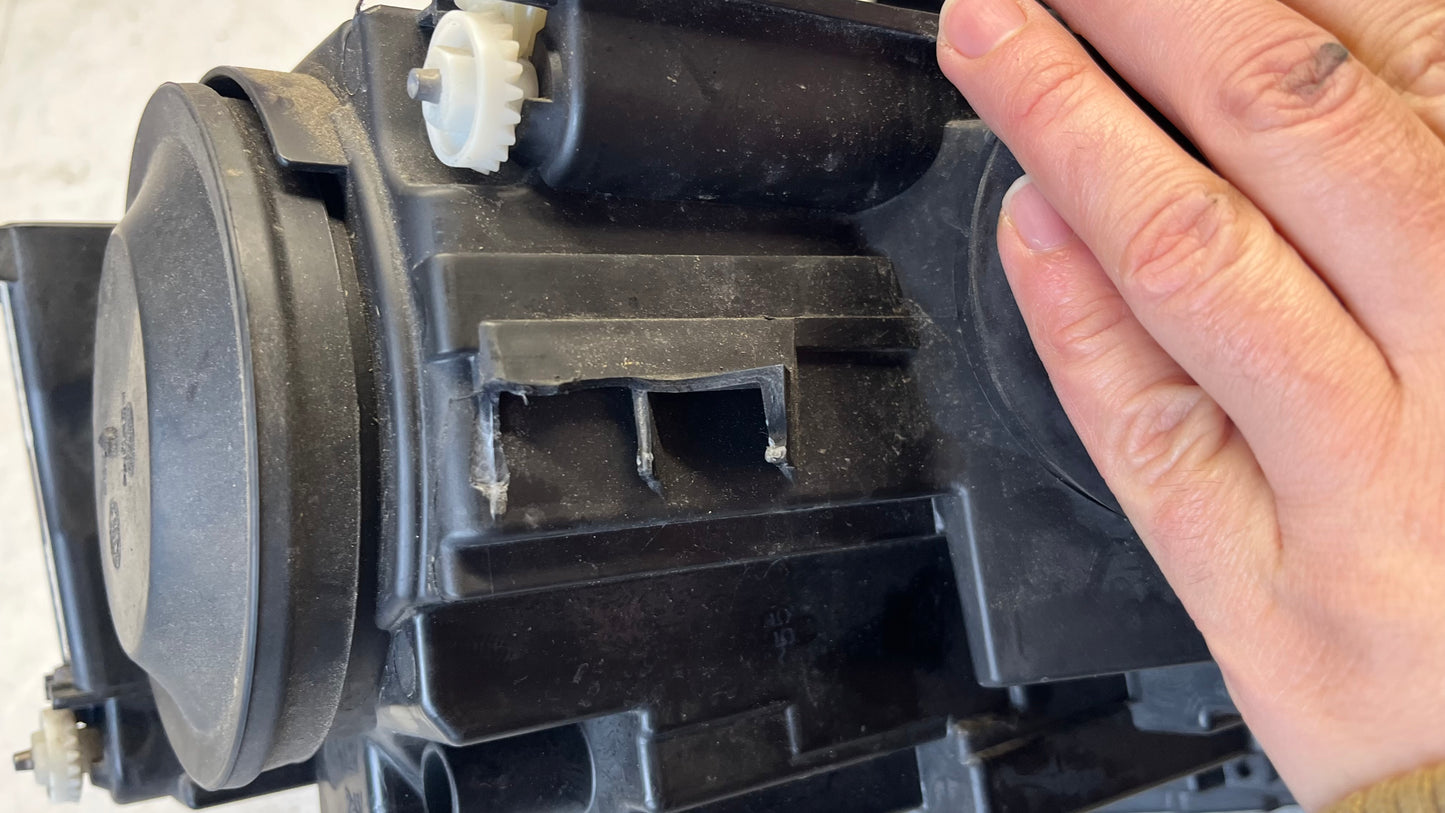 Audi A3 ляв фар