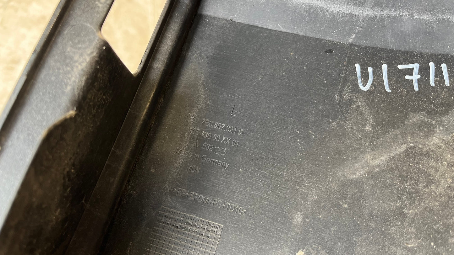 Volkswagen T6 15- ляв ъгъл на задна броня