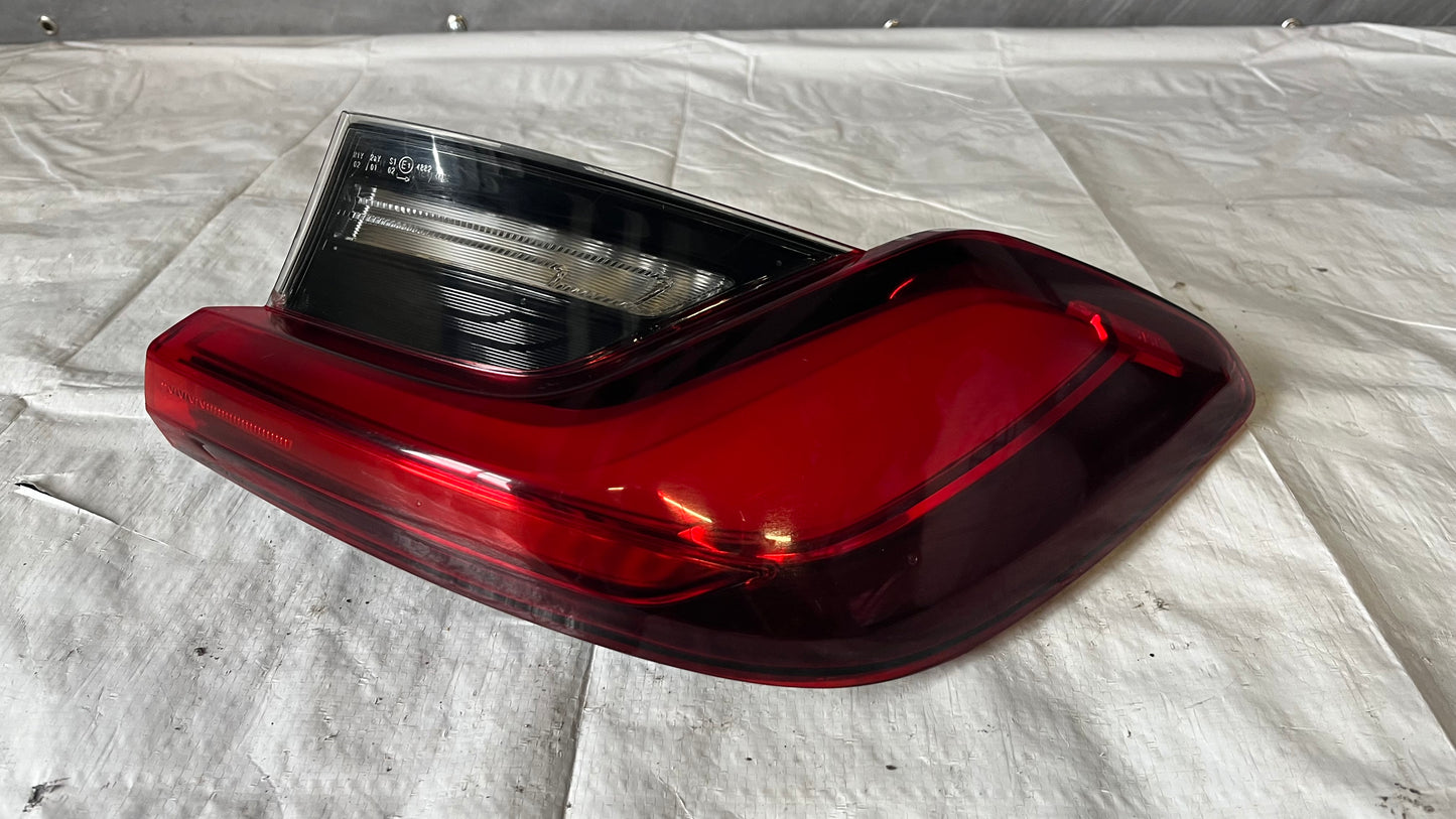 Десен стоп BMW 3 G21 2020-