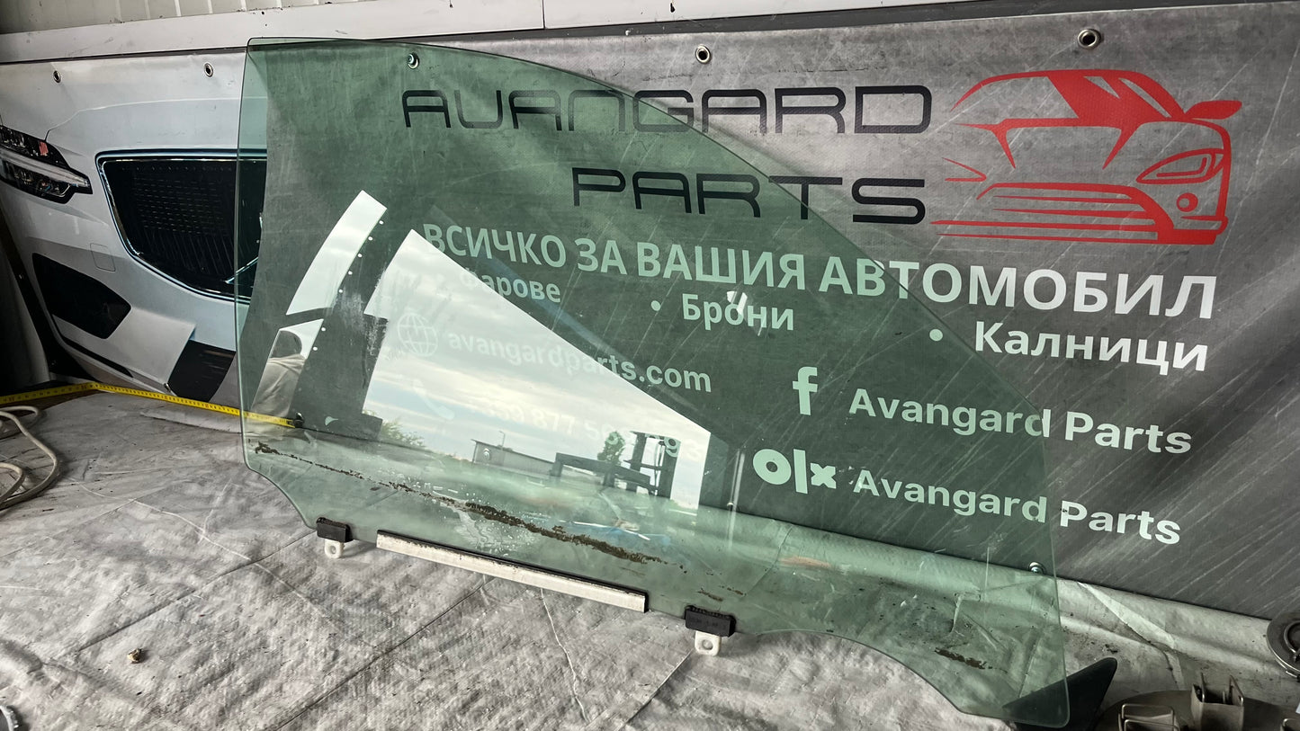 Toyota RAV4 2005- предно дясно стъклo