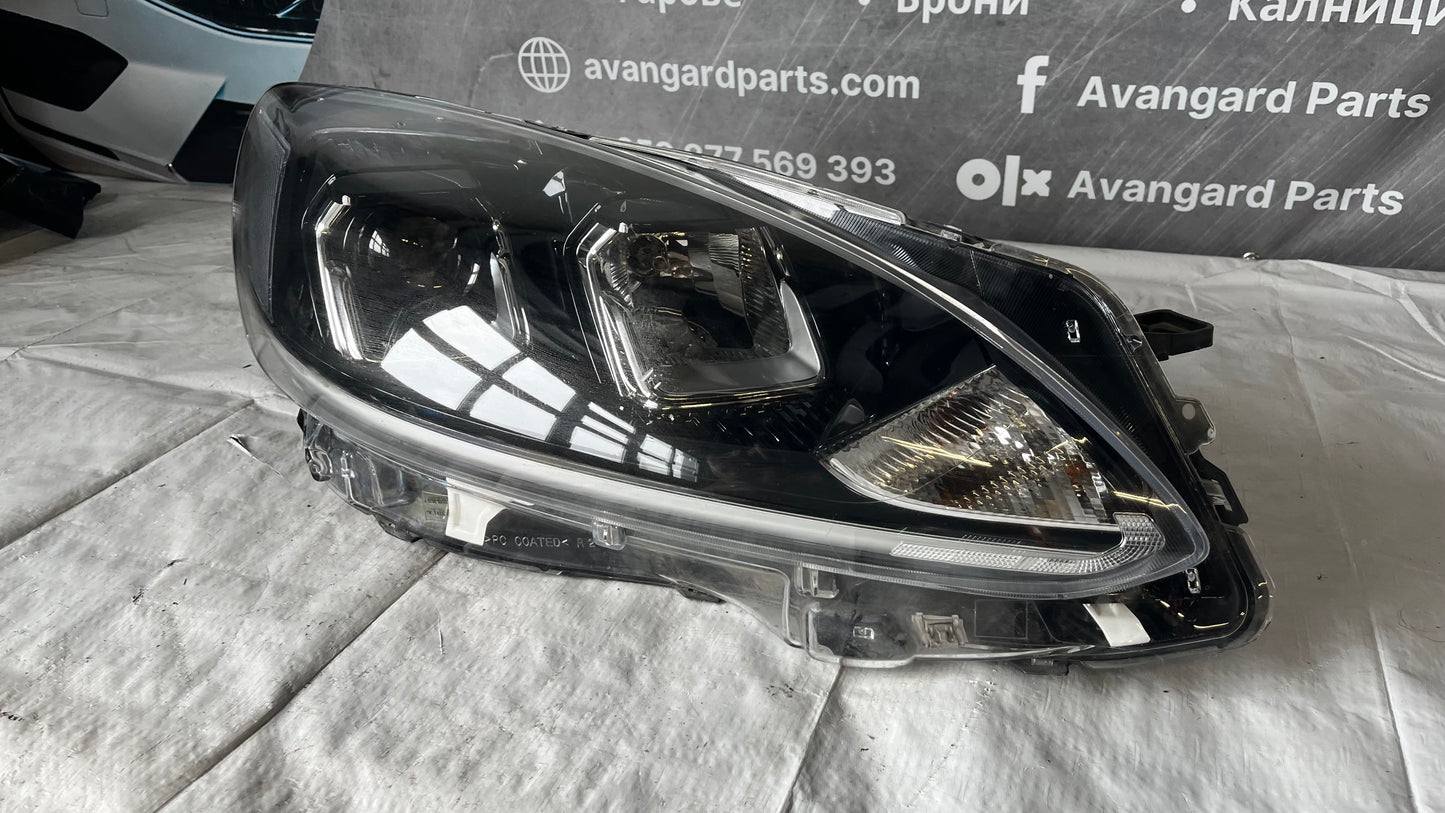 Десен фар Ford Kuga 3 2021-
