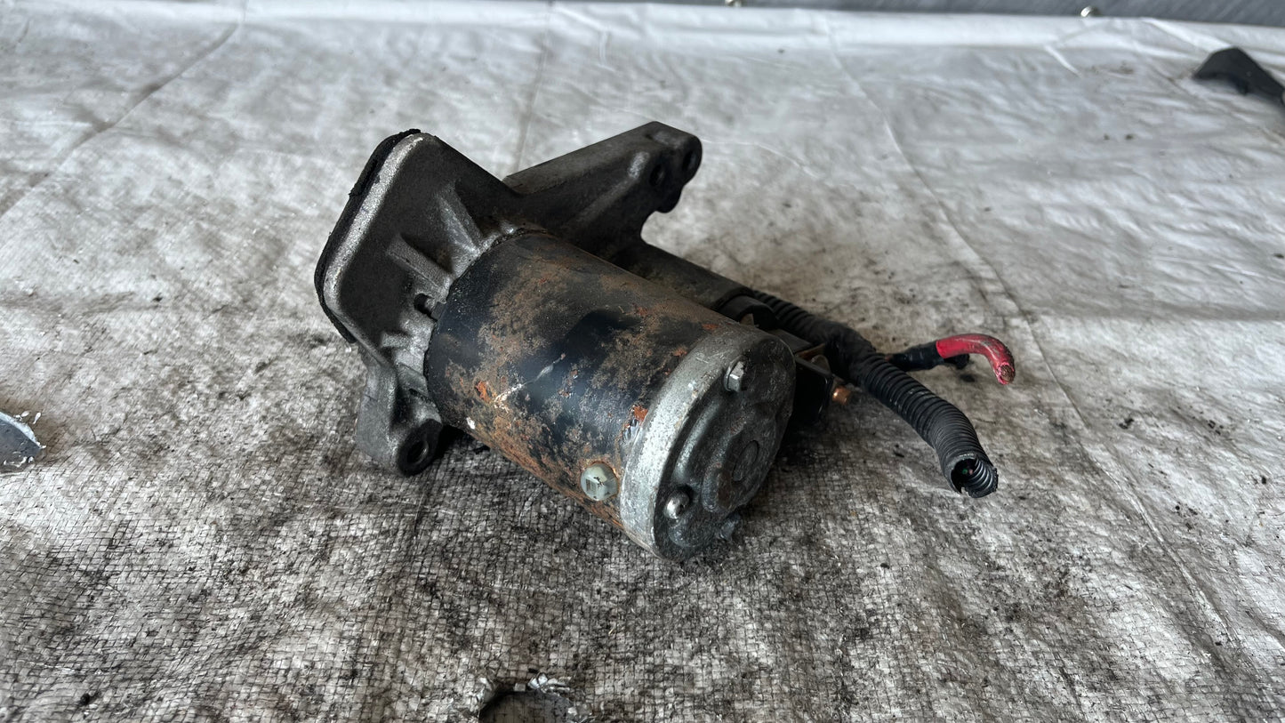 Dacia Sandero 0.9 стартер