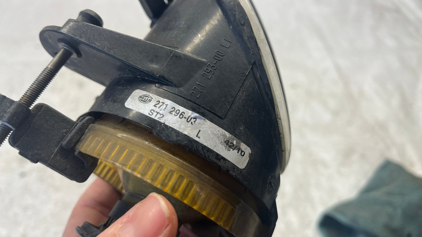 Volkswagen Passat B6 ляв халоген