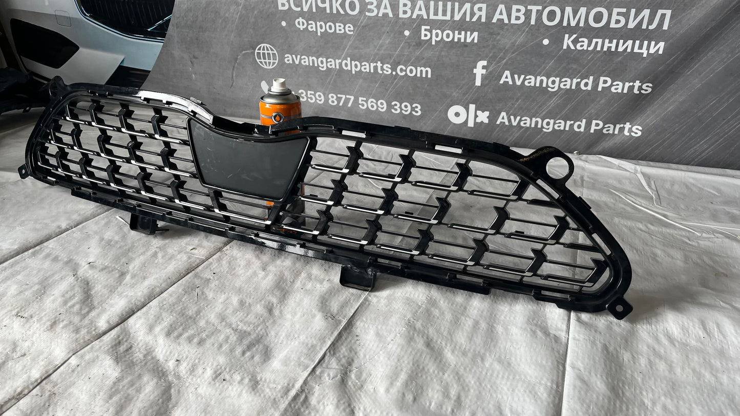 Решетка Toyota Yaris Cross 2020-