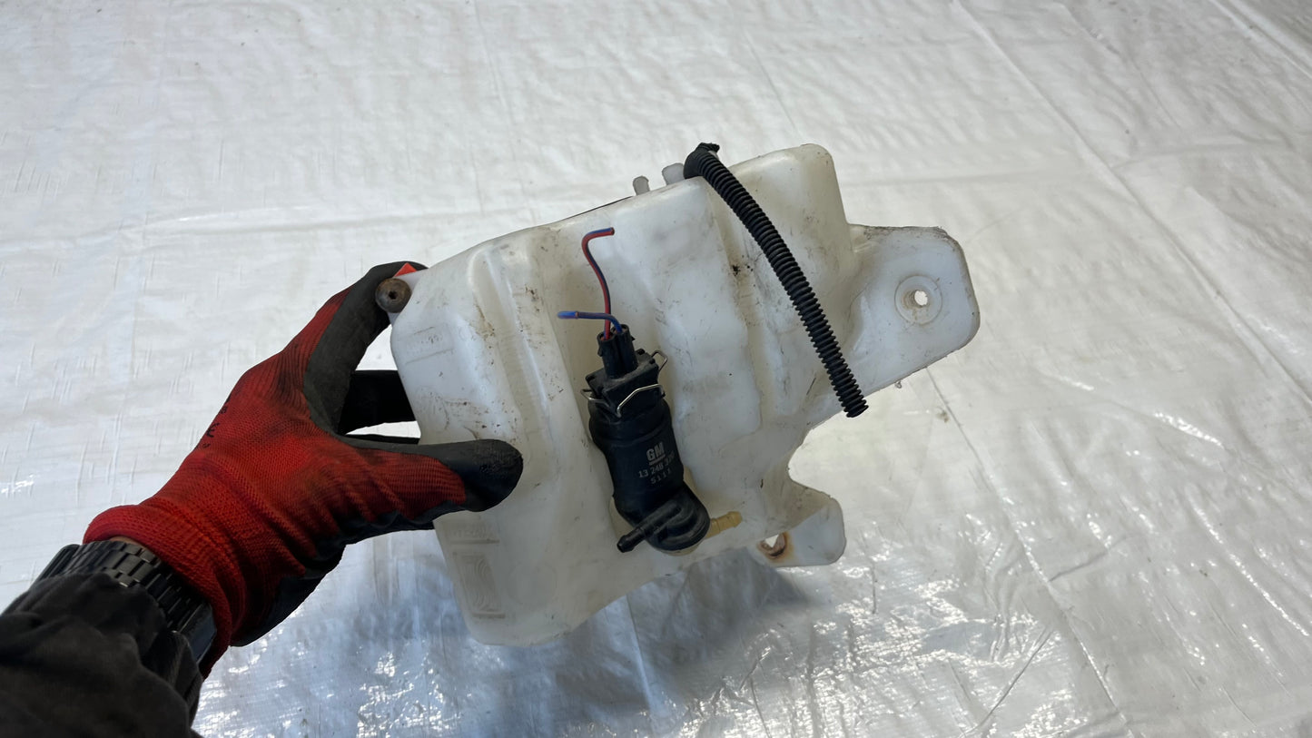 Opel Corsa D казанче чистачки