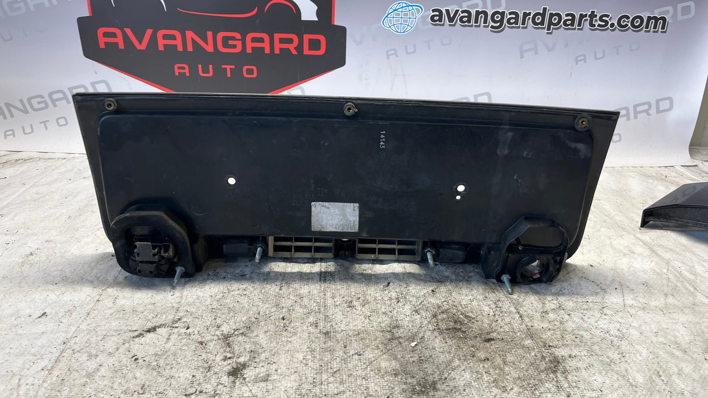 Audi A6 C5 Lift основа на регистрационна табела задна