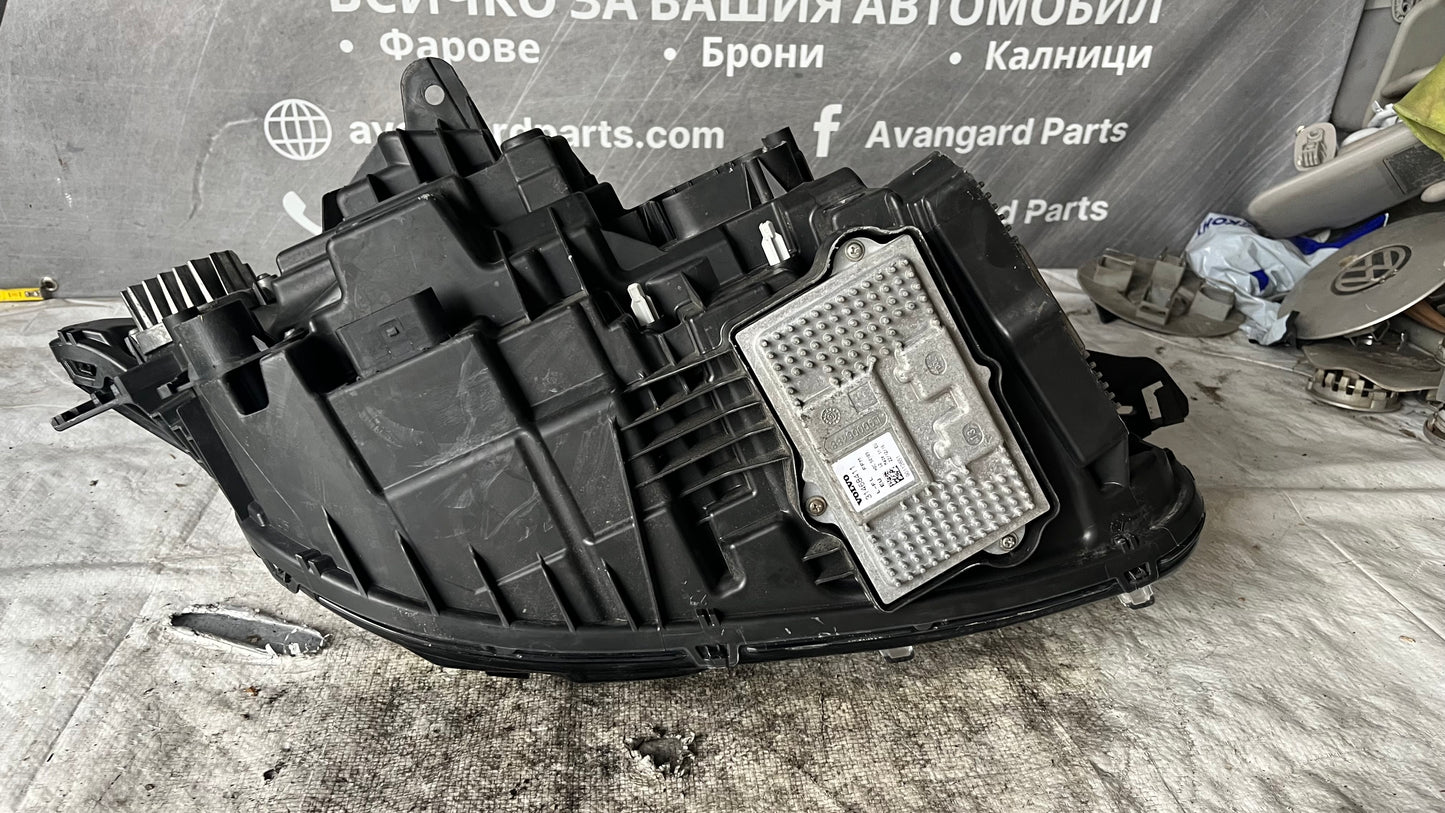 Volvo XC90 2 2016- ляв фар