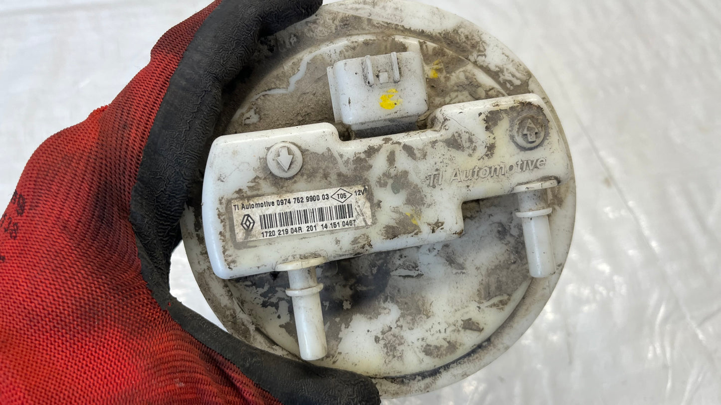 Dacia Logan 0.9 горивна помпа