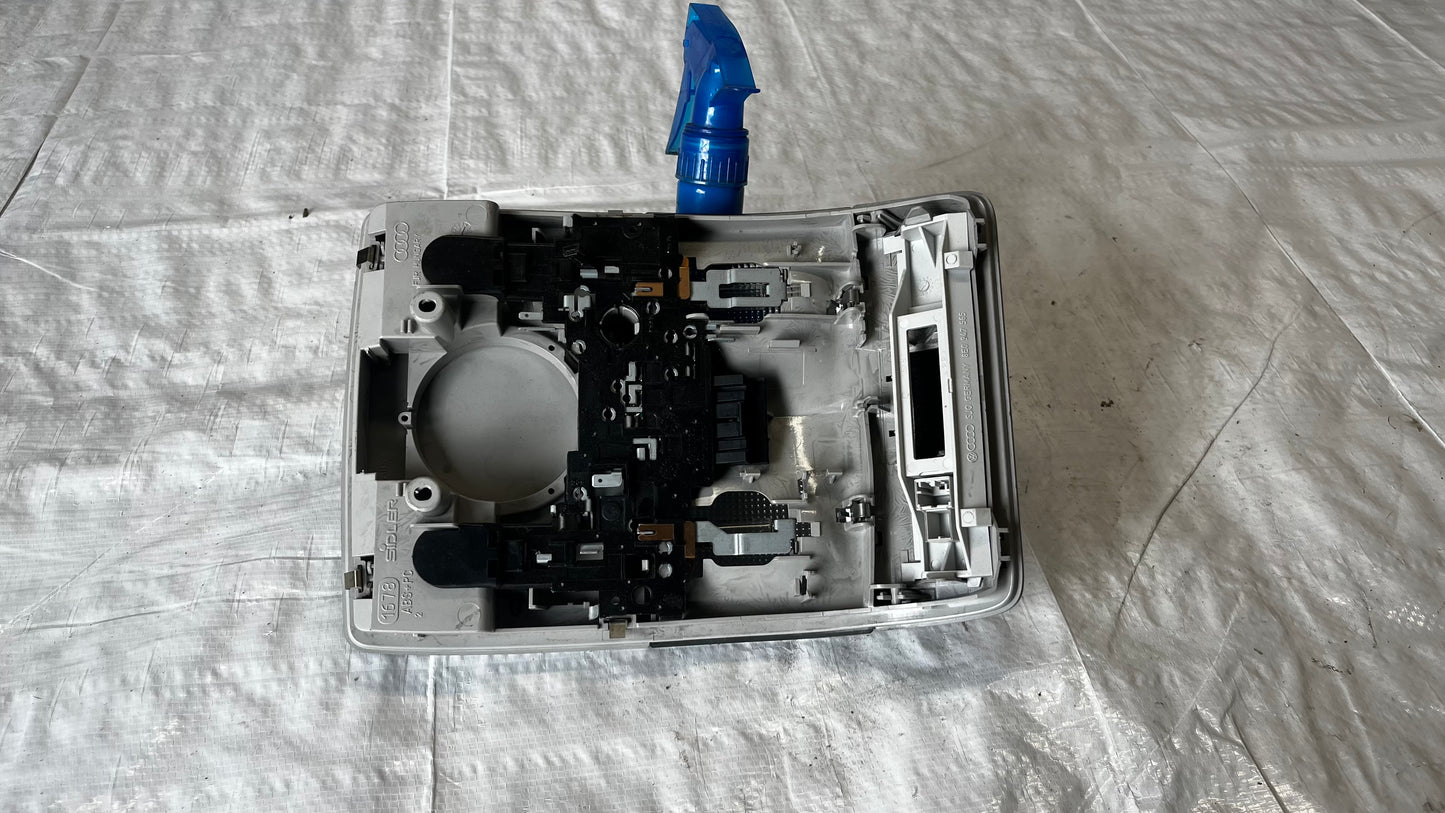 Audi A3 8P плафон