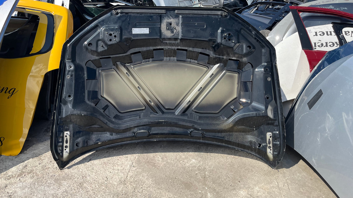 Преден капак Audi Q3 8U0