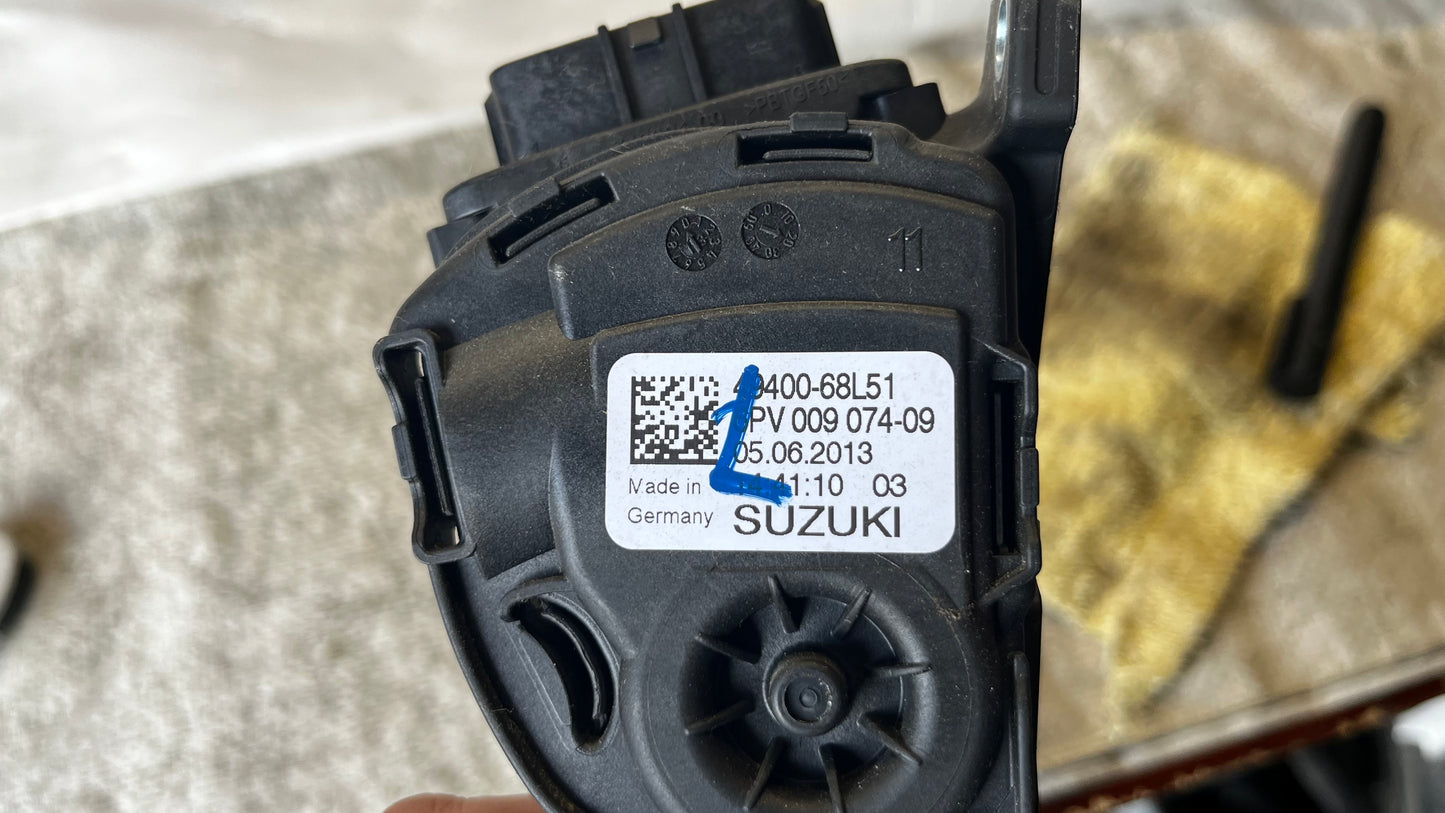 Suzuki Vitara 15 педал за газ