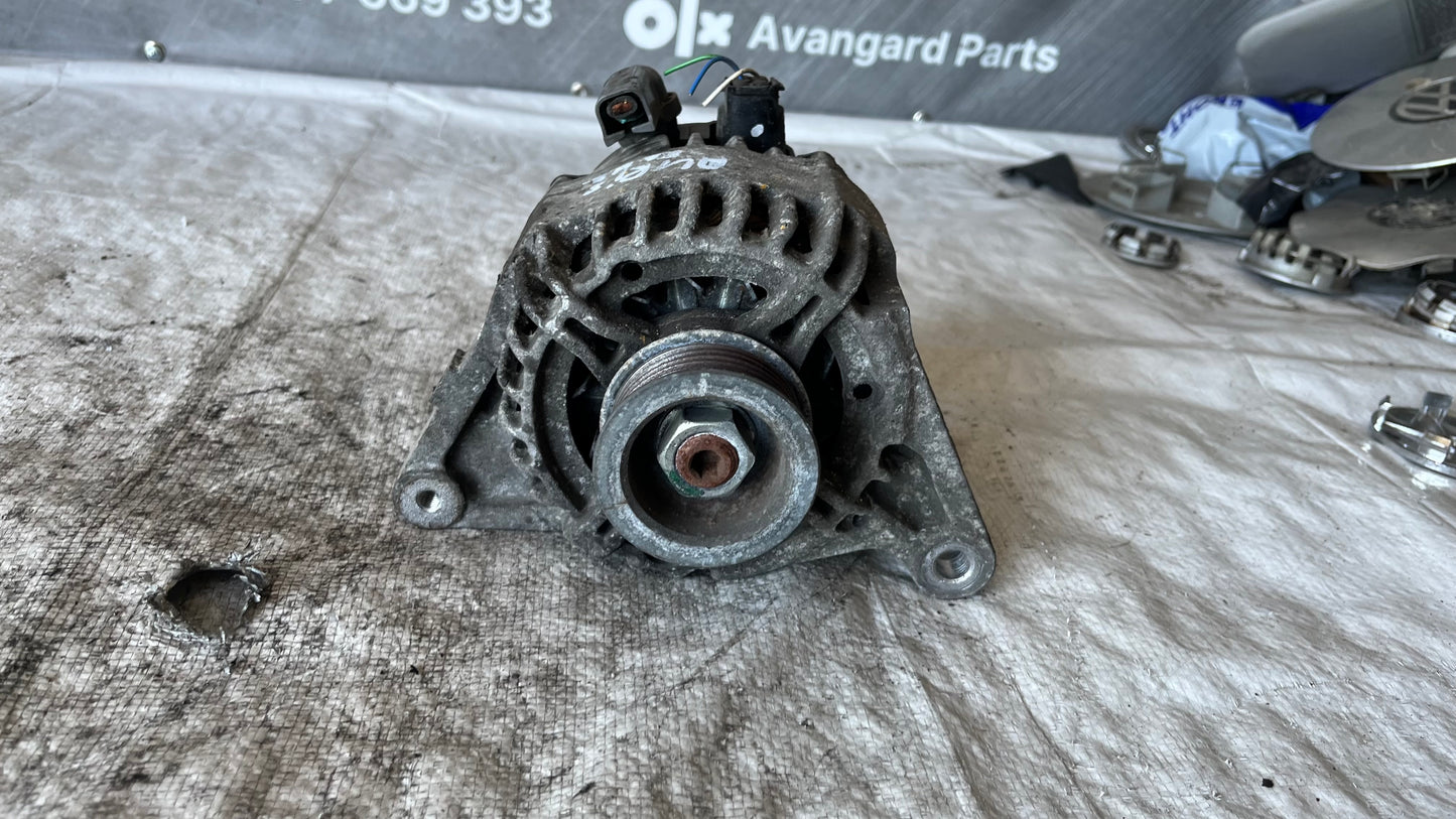 Toyota Auris алтернатор