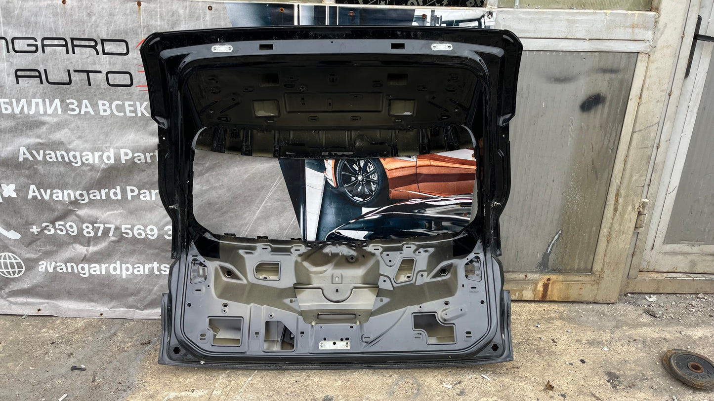 Volkswagen ID4 багажна врата