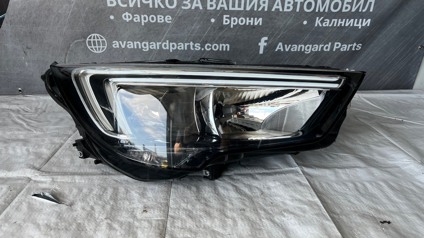 Десен фар Opel Crossland X 2017-2021
