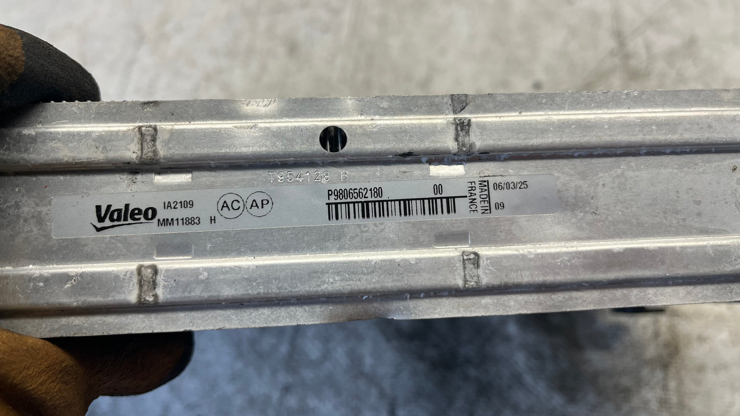 Citroen Jumpy 18- радиатор на интеркулер