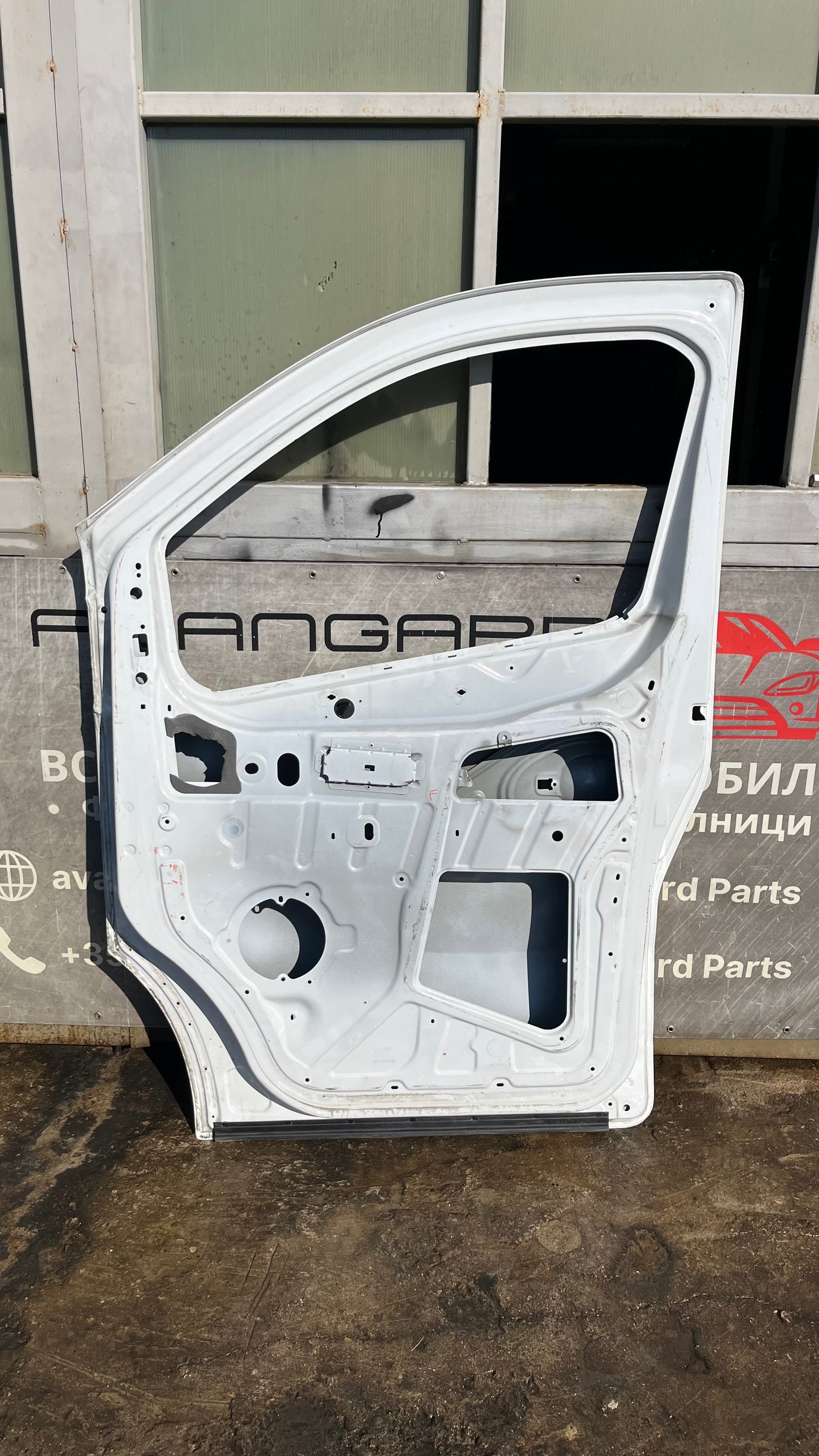 Предна дясна врата Renault Traffic 3, Opel Vivaro B