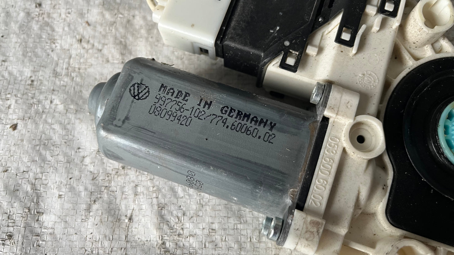 Volkswagen Passat B6 моторче стъкло стъклоповдигач заден ляв