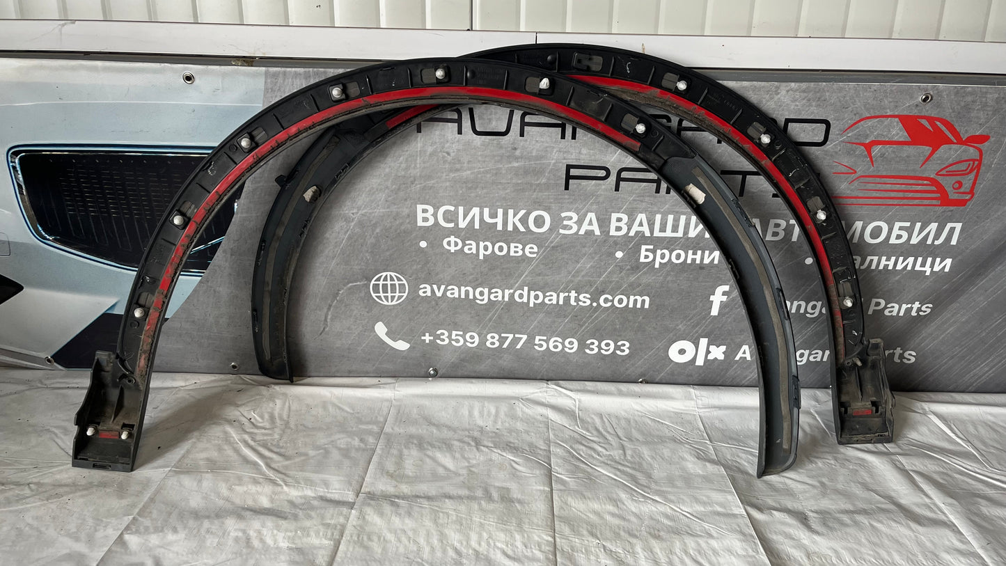 Предни лява и дясна вежди Audi Q3 (2011-2018)