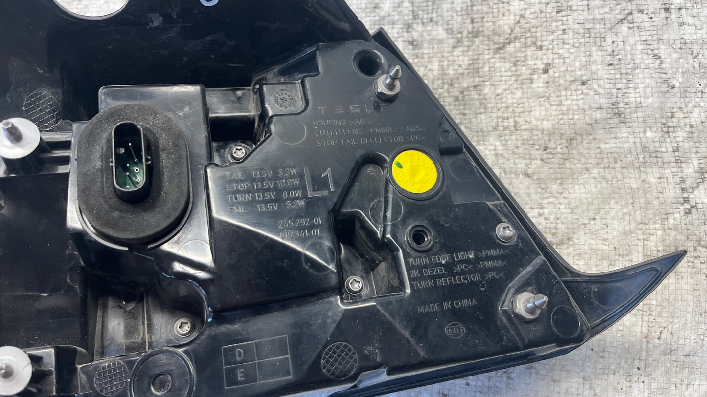 Tesla 3 ляв стоп