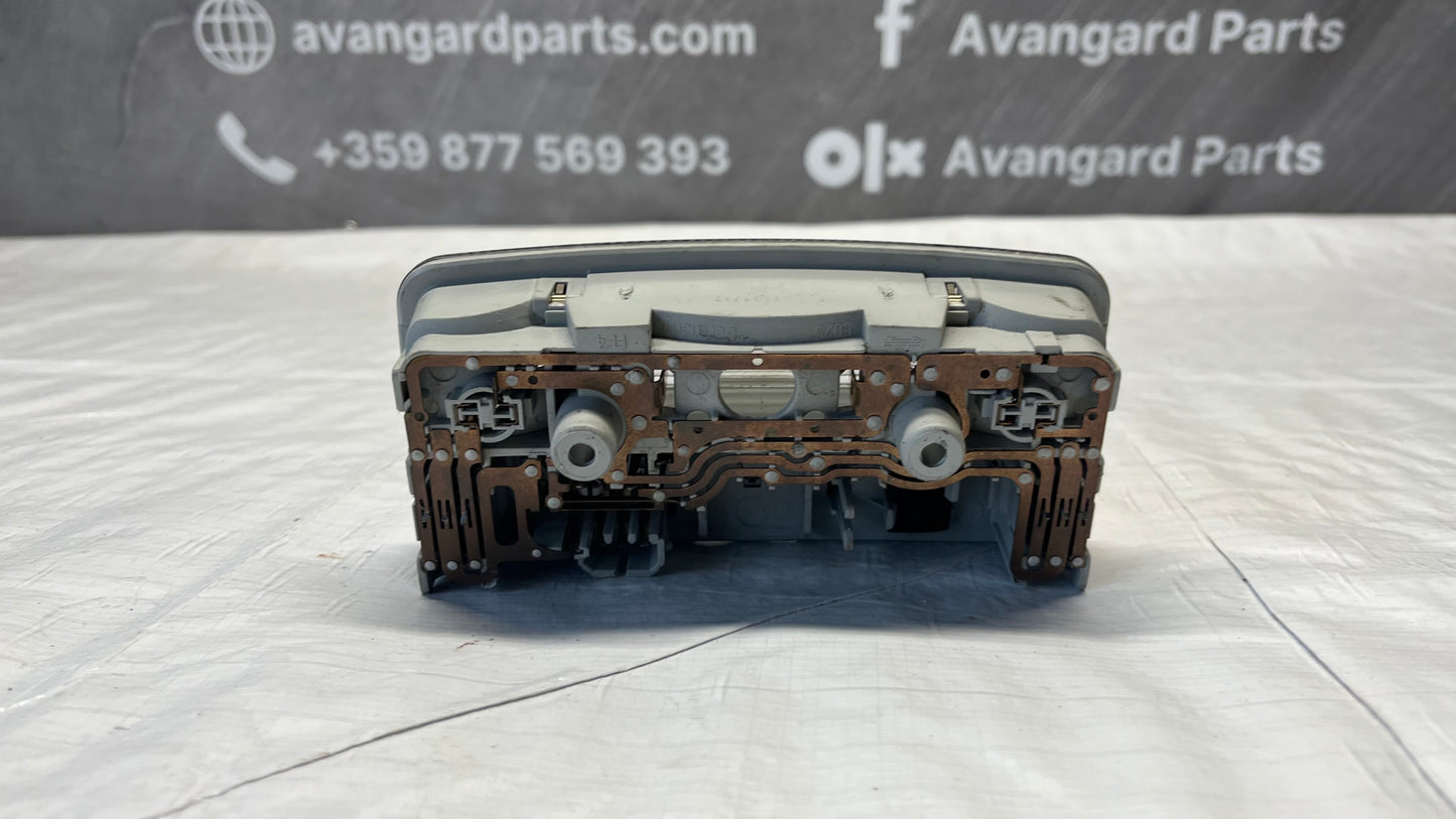 Volkswagen Touran плафон