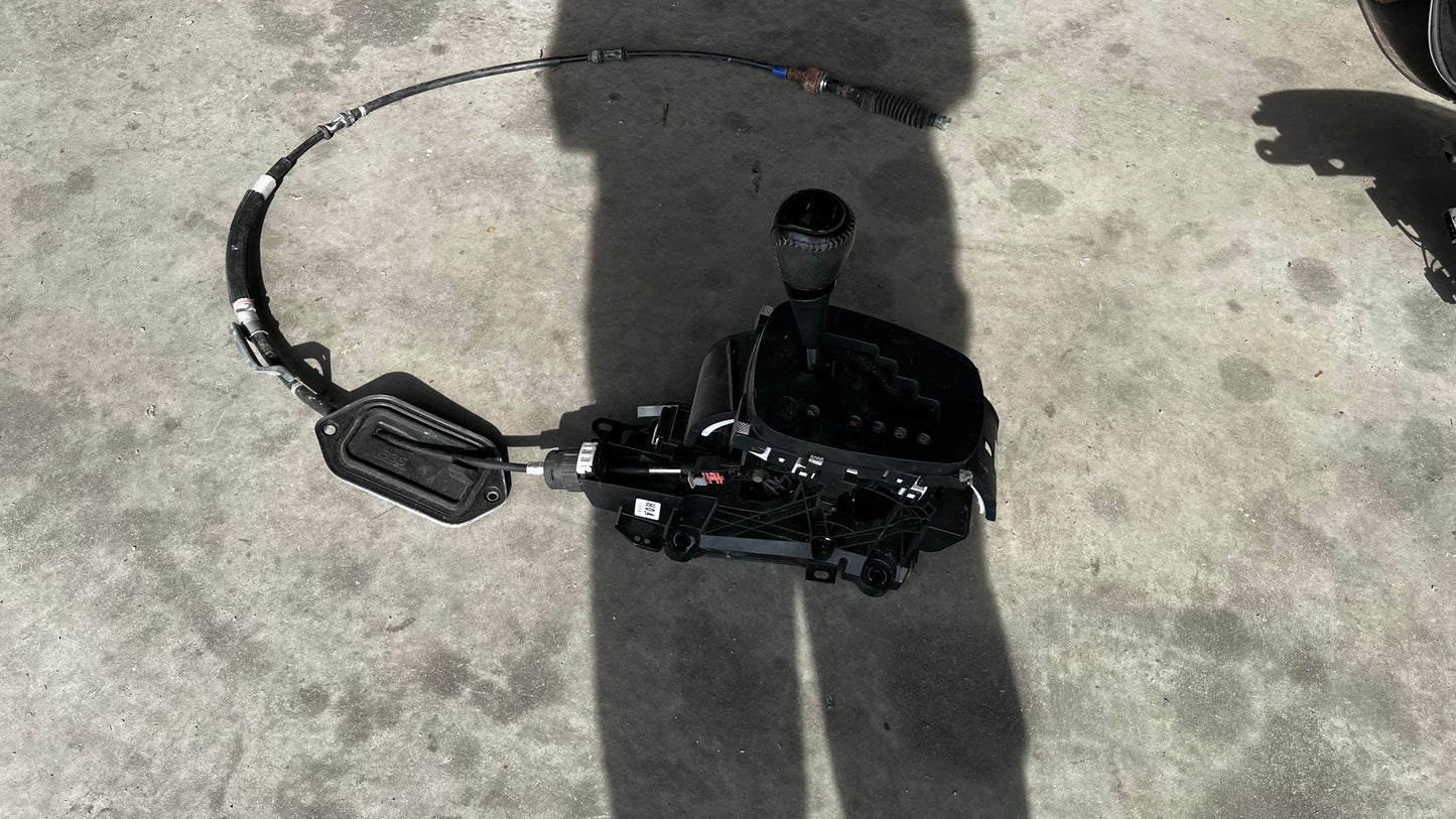 Toyota Yaris P13 скоростен лост автоматик