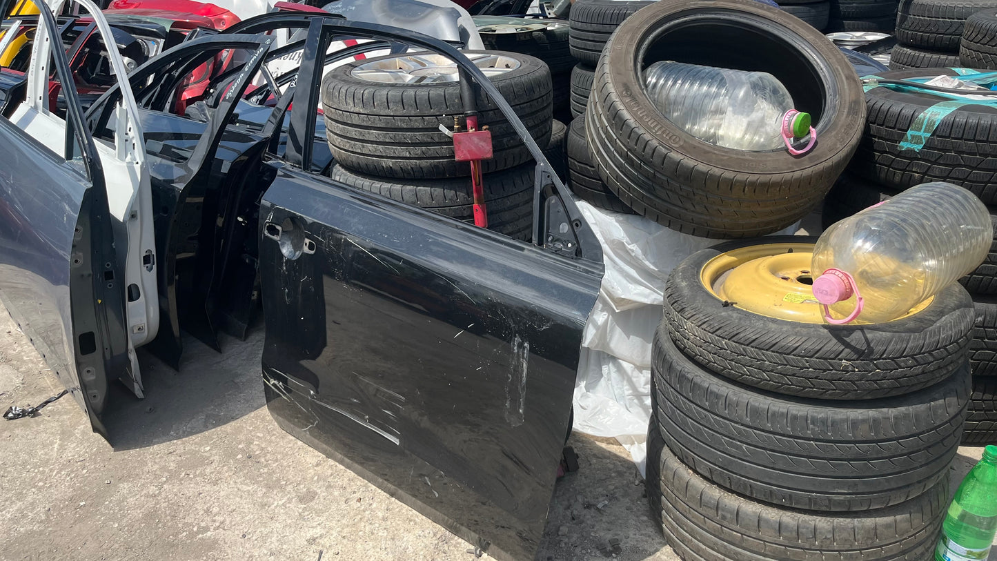 Предна дясна врата Suzuki Vitara 3