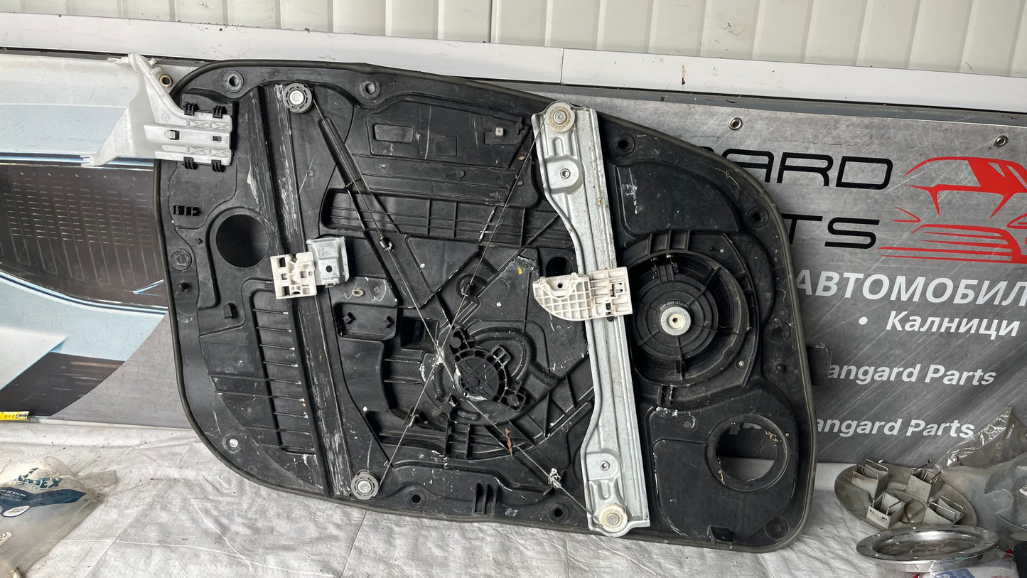 Hyundai i30 кора предна дясна врата