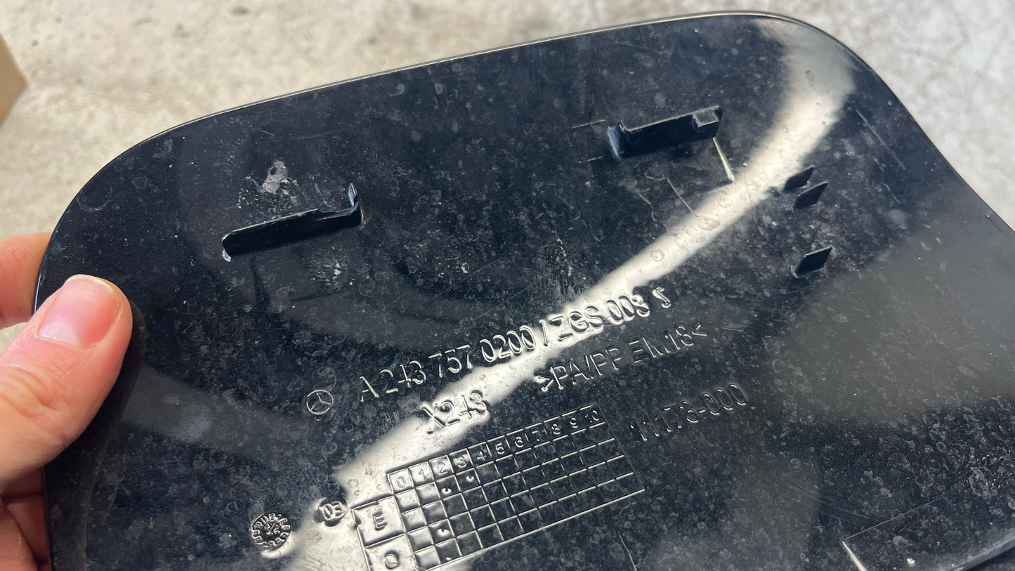 Mercedes EQB X243 капачка на резервоар