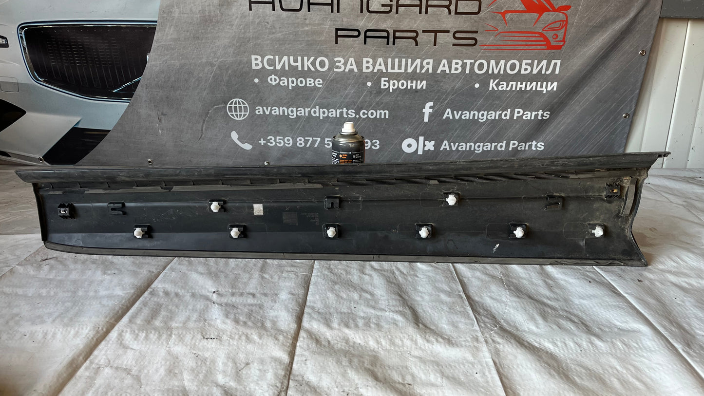 Декоративна лайстна Volkswagen Tiguan 2009-2017
