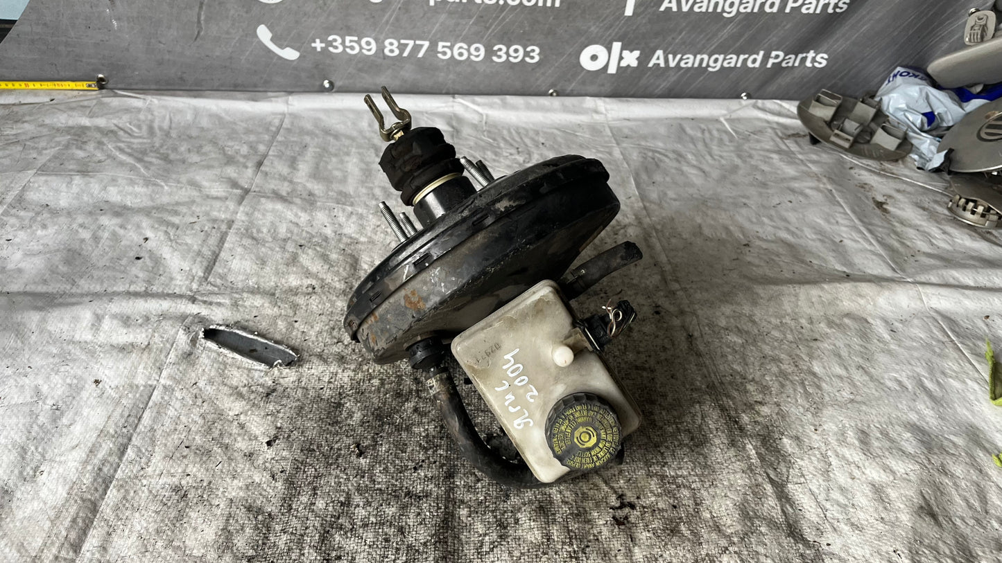 Toyota Yaris 1 1999- серво