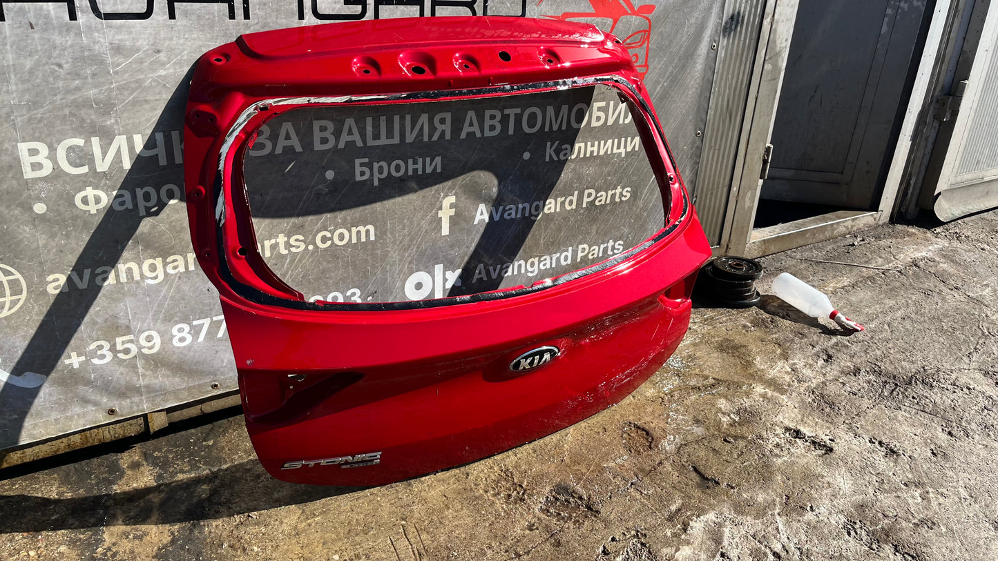 Багажна врата Kia Stonic 2017-