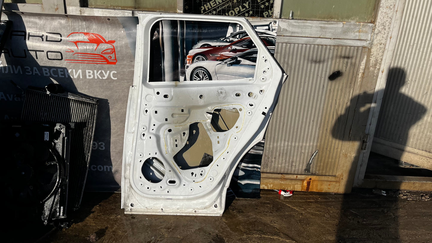 Peugeot 3008 2 задна дясна врата